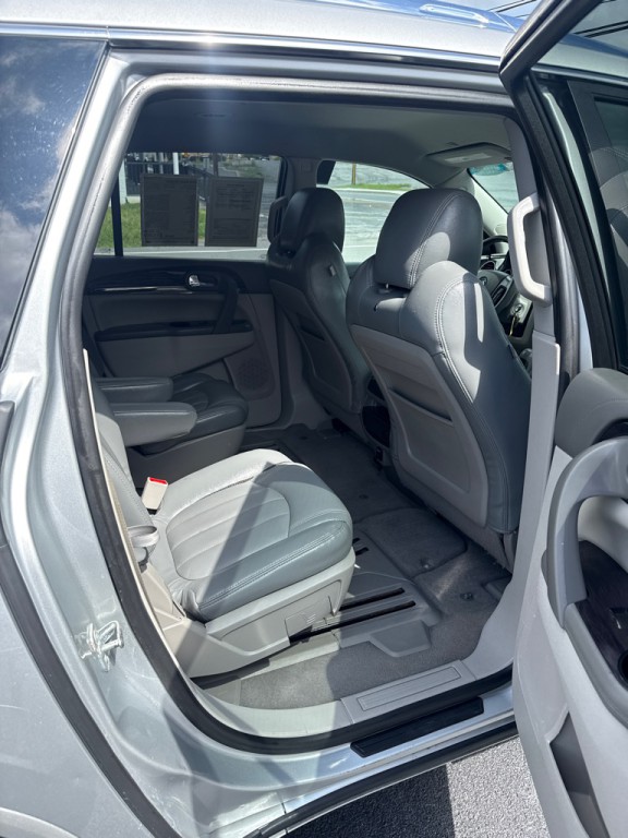 2016 Buick Enclave Image 16