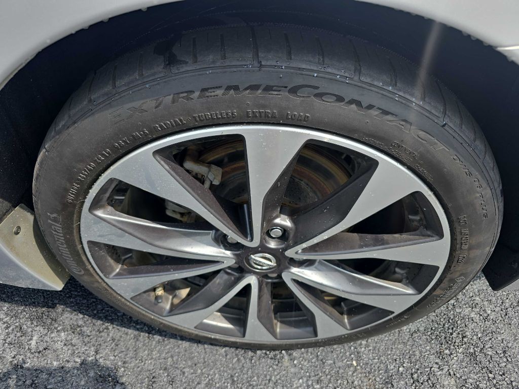 2017 Nissan Maxima Image 20