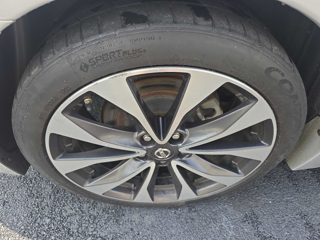 2017 Nissan Maxima Image 21
