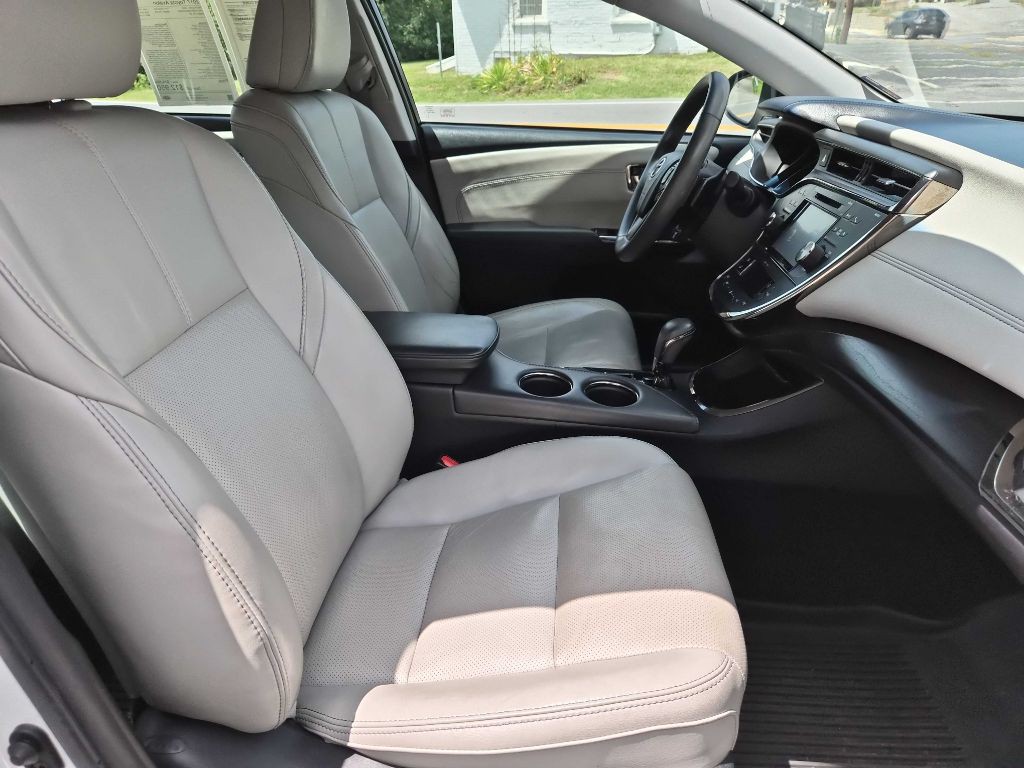 2017 Toyota Avalon Image 17