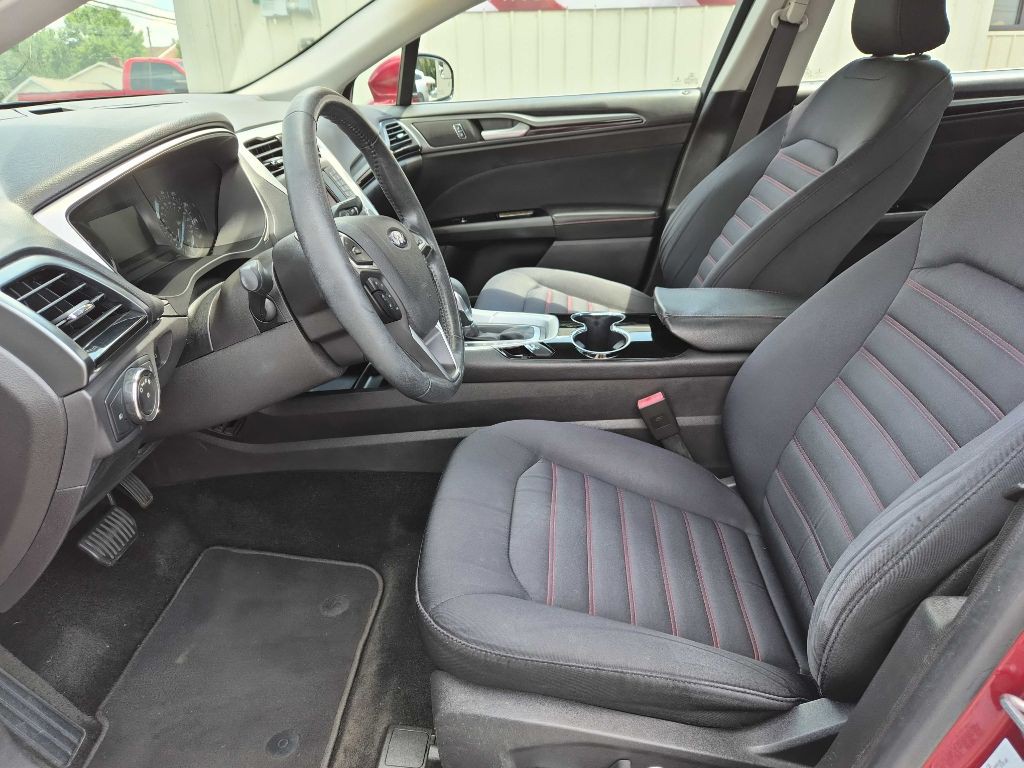 2016 Ford Fusion Image 10