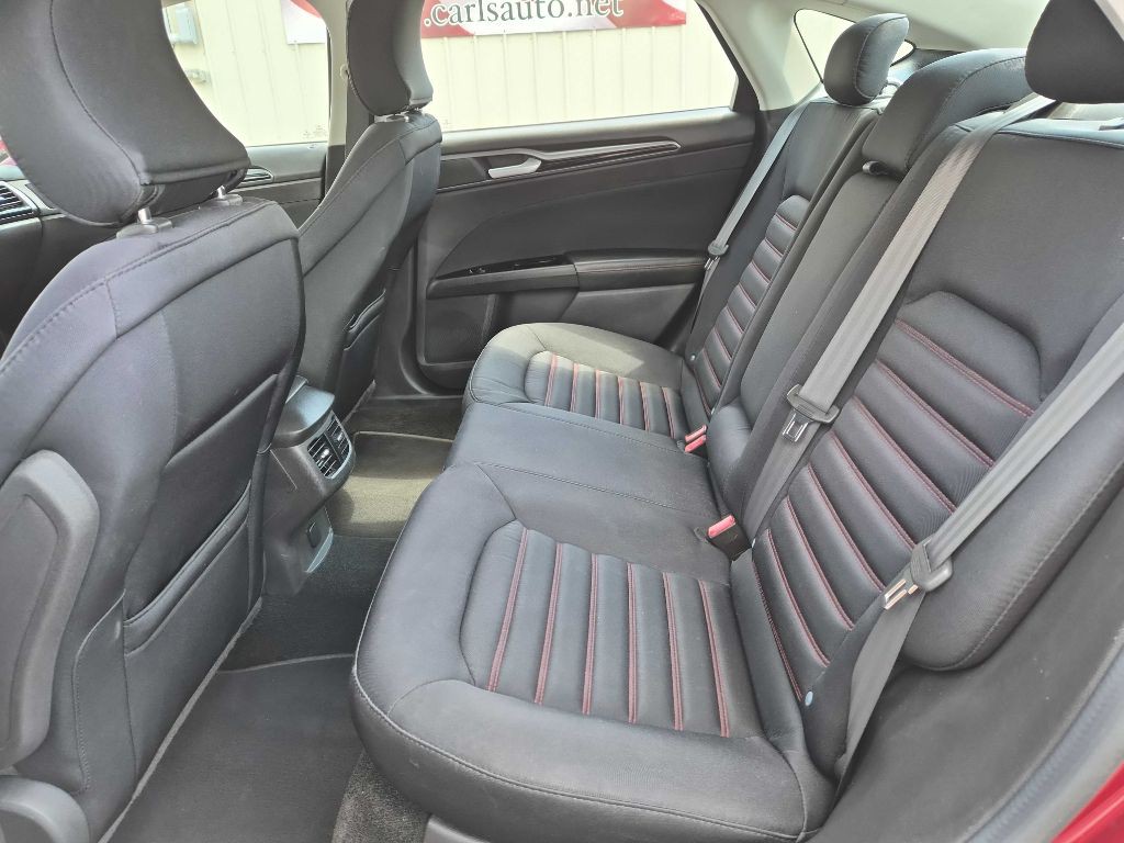 2016 Ford Fusion Image 12