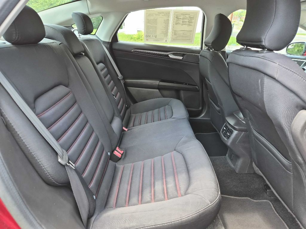 2016 Ford Fusion Image 15