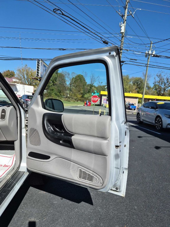 2001 Mazda B-Series Image 15