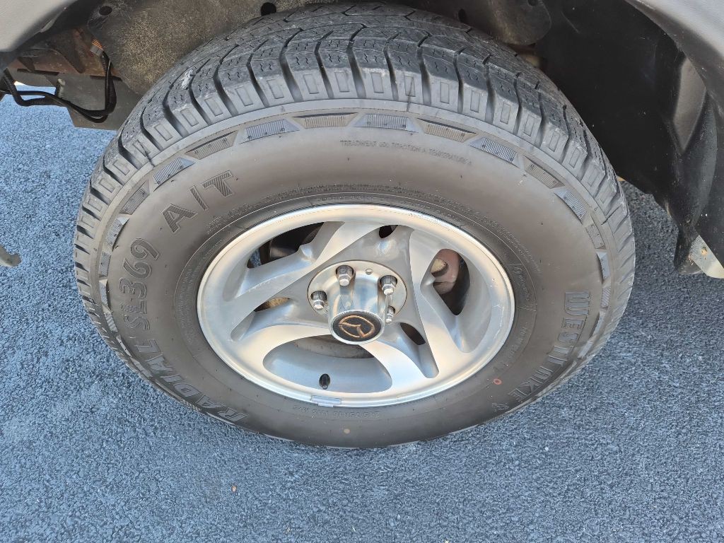 2001 Mazda B-Series Image 21