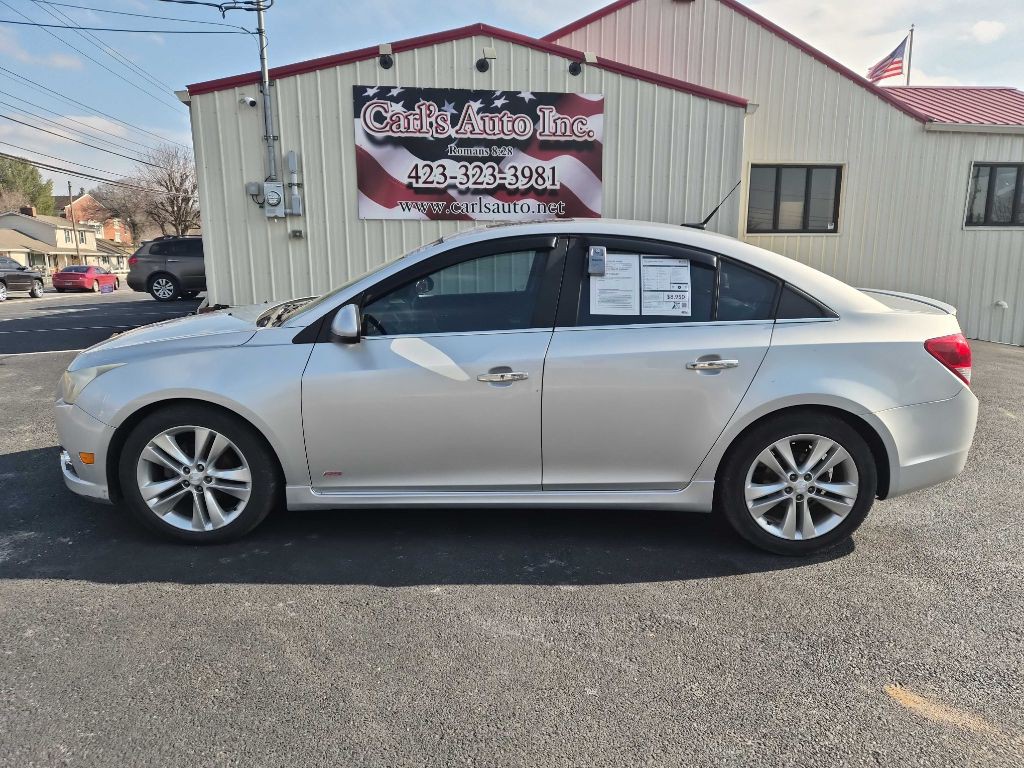 2013 Chevrolet Cruze Image 2