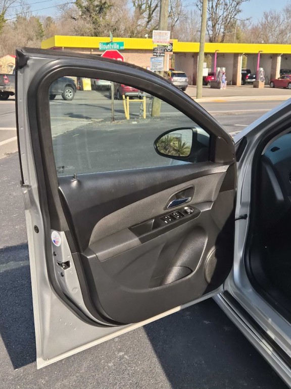 2013 Chevrolet Cruze Image 9