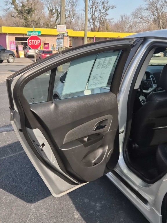 2013 Chevrolet Cruze Image 11