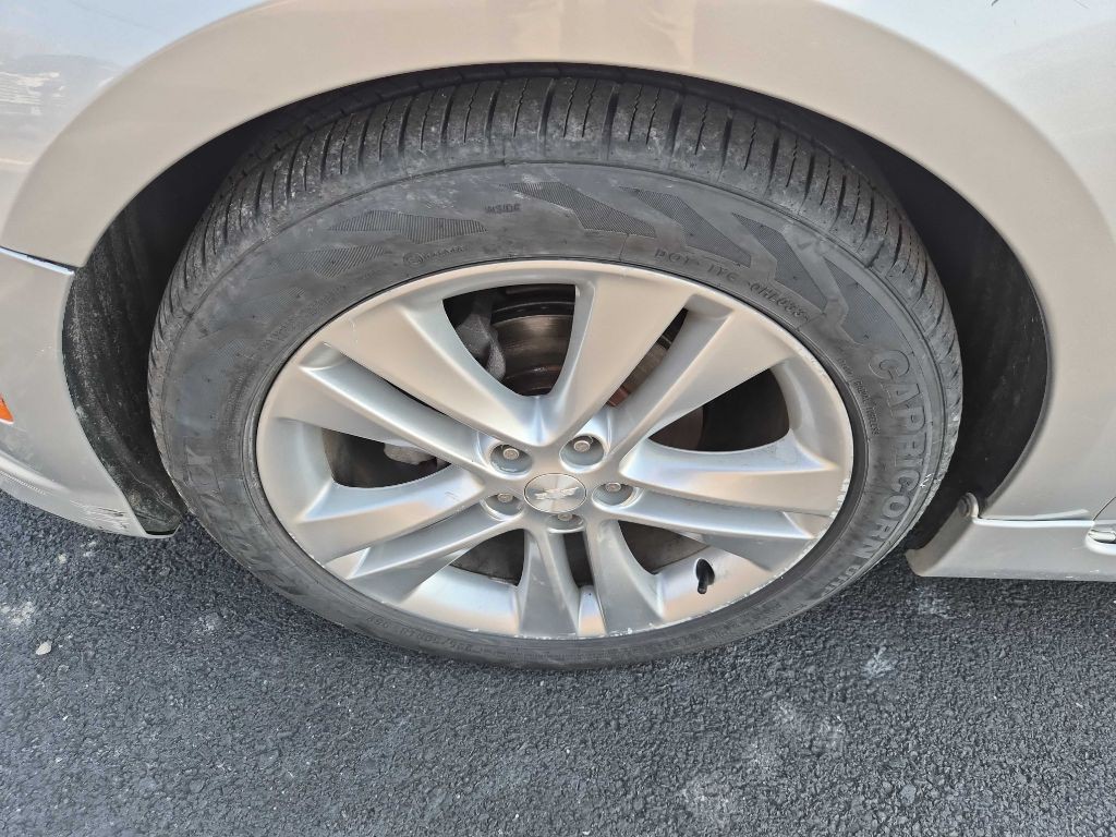 2013 Chevrolet Cruze Image 18