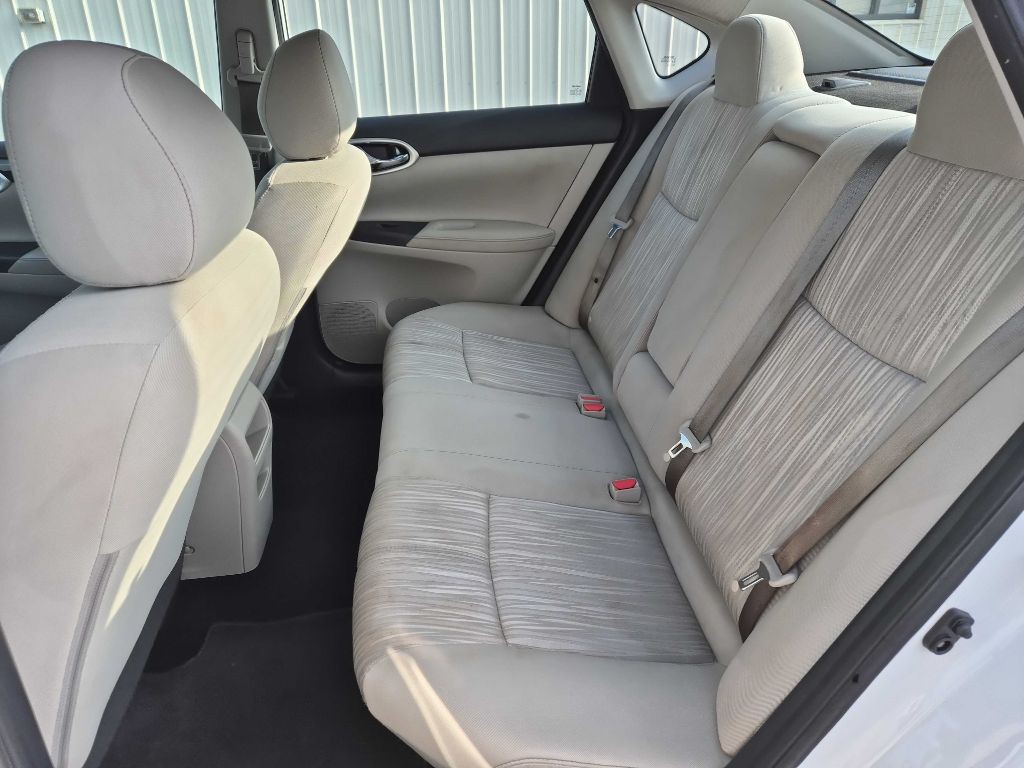2017 Nissan Sentra Image 12