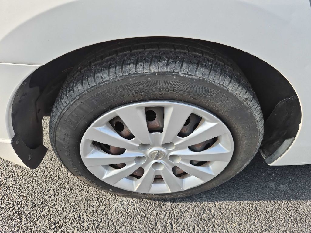 2017 Nissan Sentra Image 18