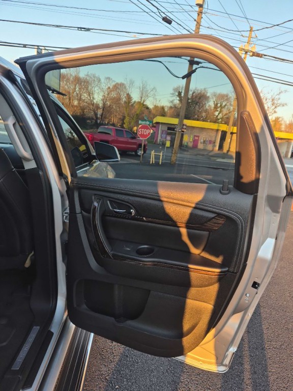 2015 GMC Acadia Image 15