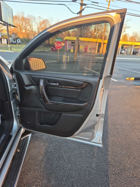 2015 GMC Acadia Image 18