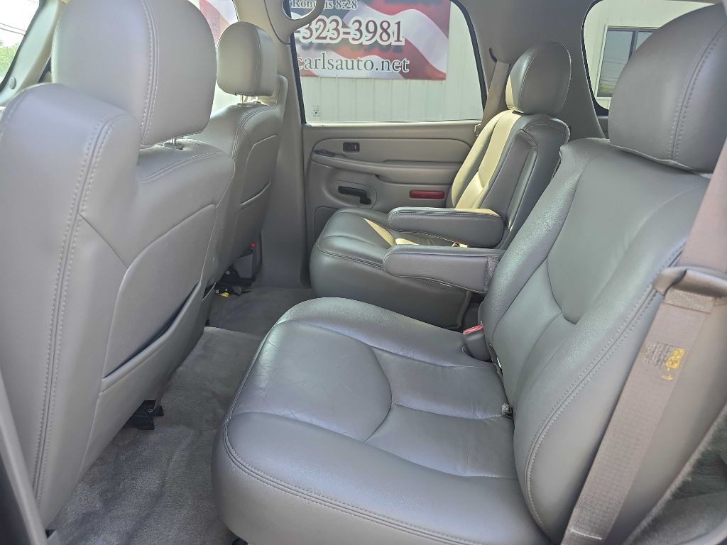 2005 GMC Yukon Image 12