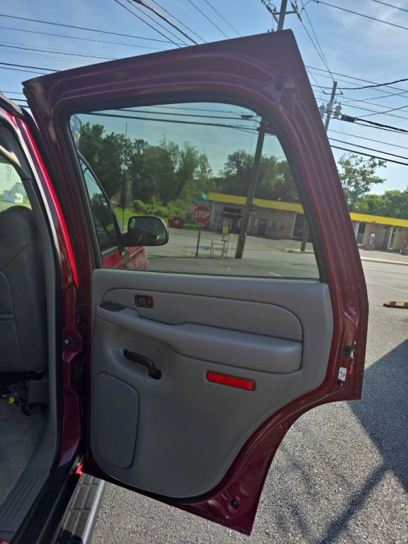 2005 GMC Yukon Image 14