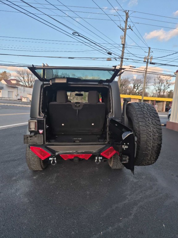 2013 Jeep Wrangler Image 12