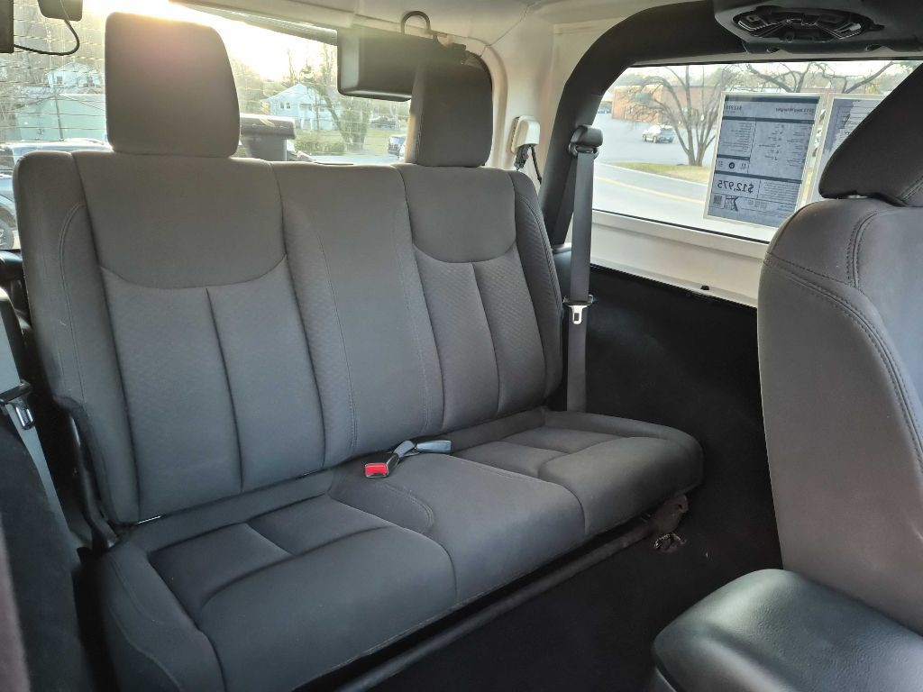 2013 Jeep Wrangler Image 15