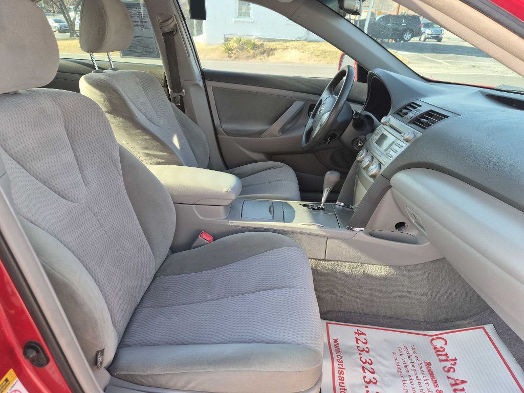 2011 Toyota Camry Image 17