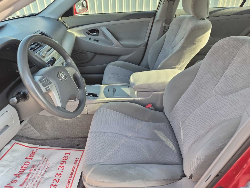 2011 Toyota Camry Image 10