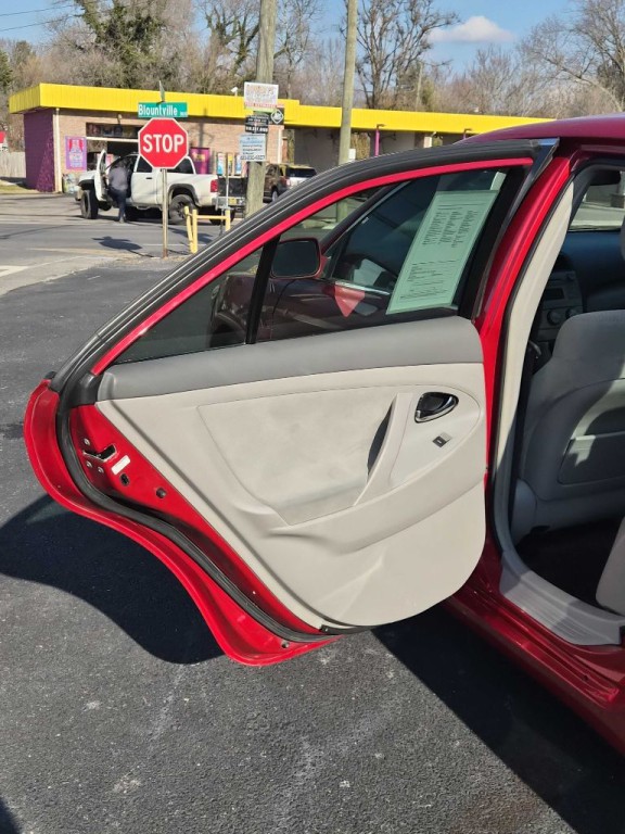 2011 Toyota Camry Image 11