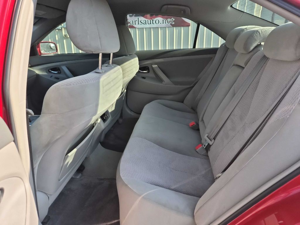 2011 Toyota Camry Image 12