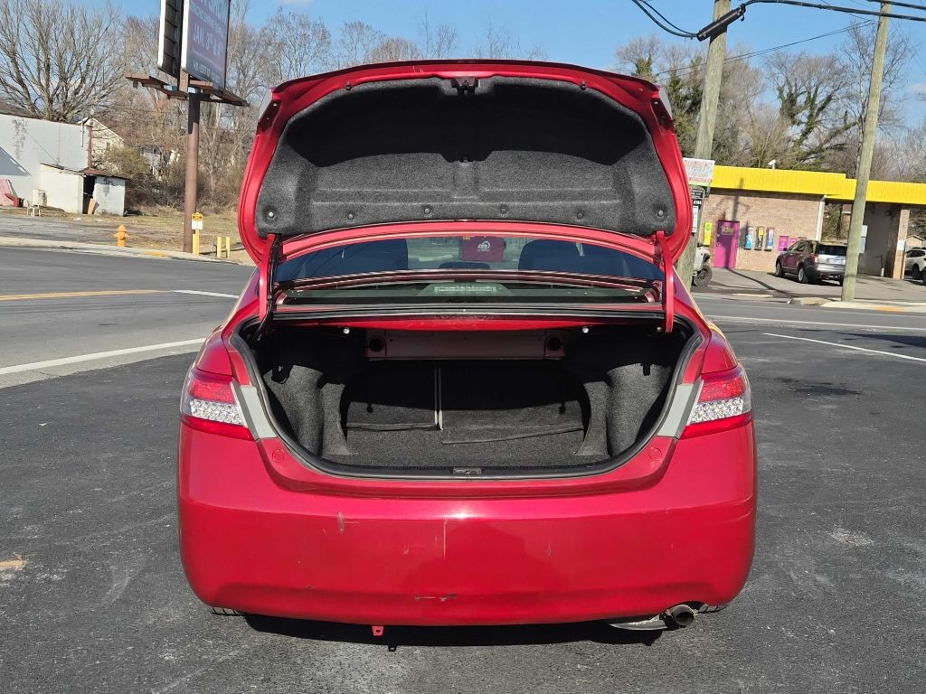 2011 Toyota Camry Image 13