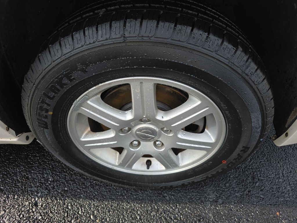 2011 Chrysler Town & Country Image 19