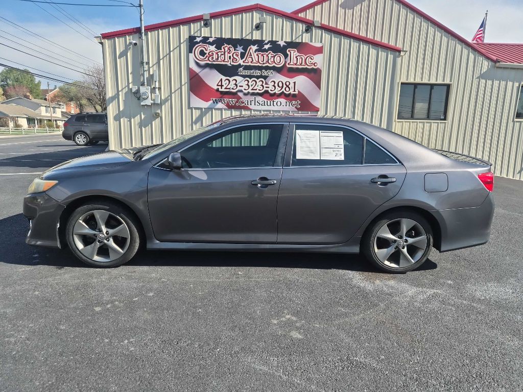 2014 Toyota Camry Image 2