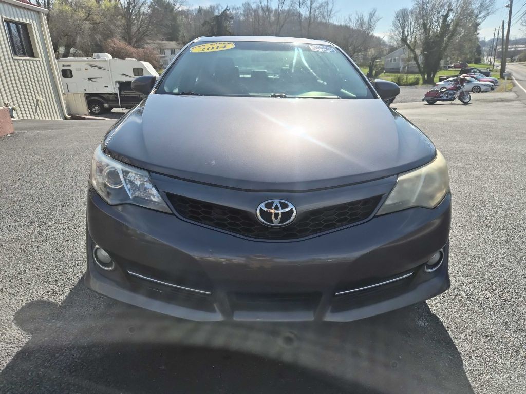 2014 Toyota Camry Image 8