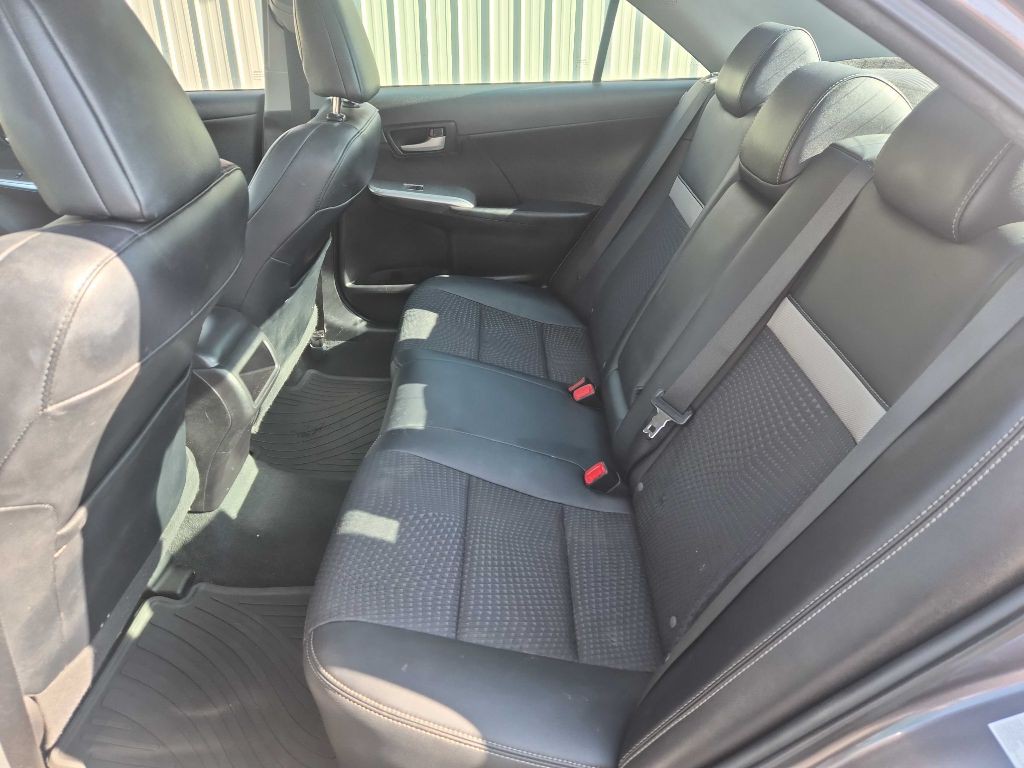 2014 Toyota Camry Image 12
