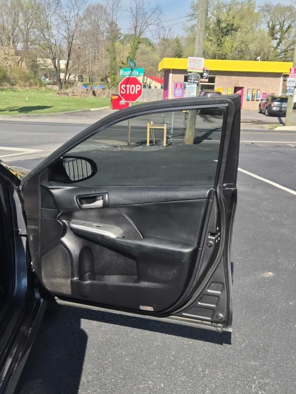 2014 Toyota Camry Image 15