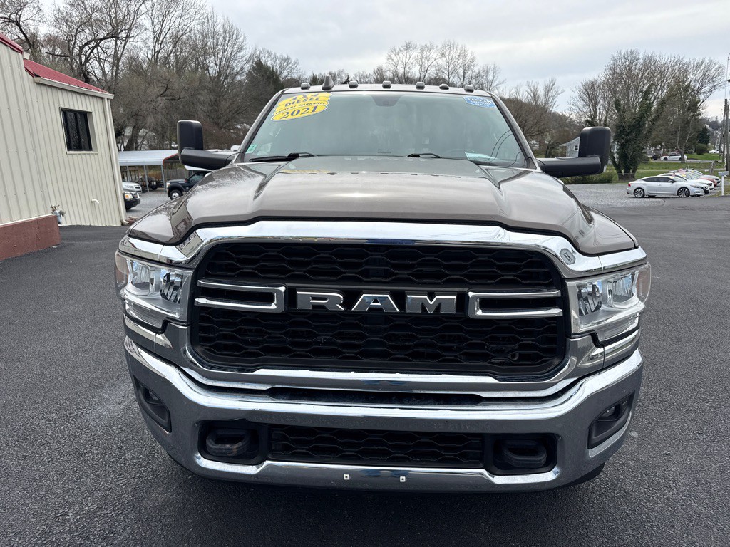 2021 RAM 3500 Image 8