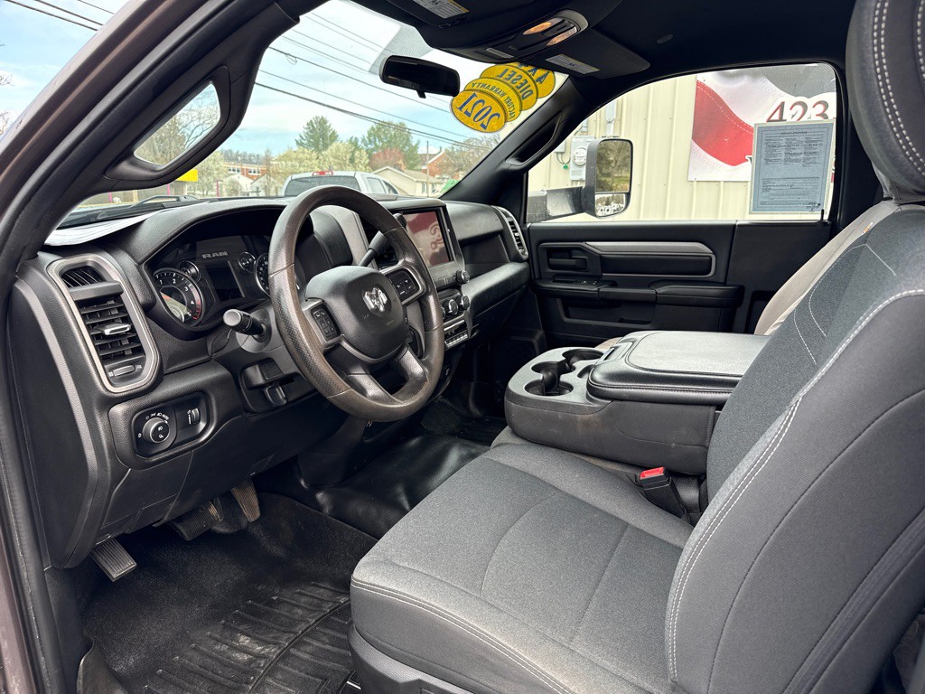 2021 RAM 3500 Image 9