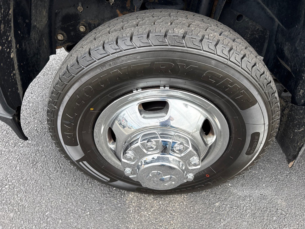 2021 RAM 3500 Image 11