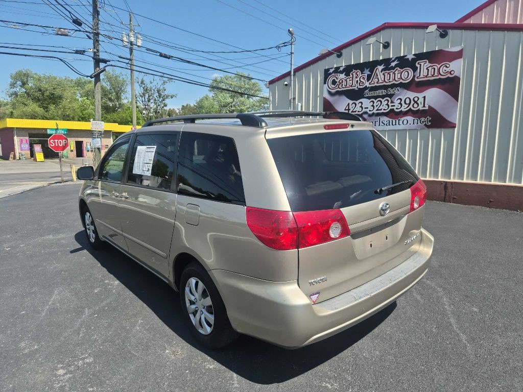 2007 Toyota Sienna Image 3