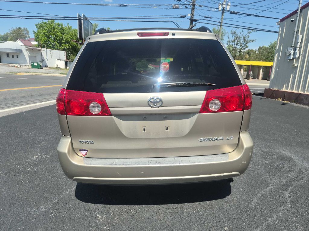 2007 Toyota Sienna Image 4