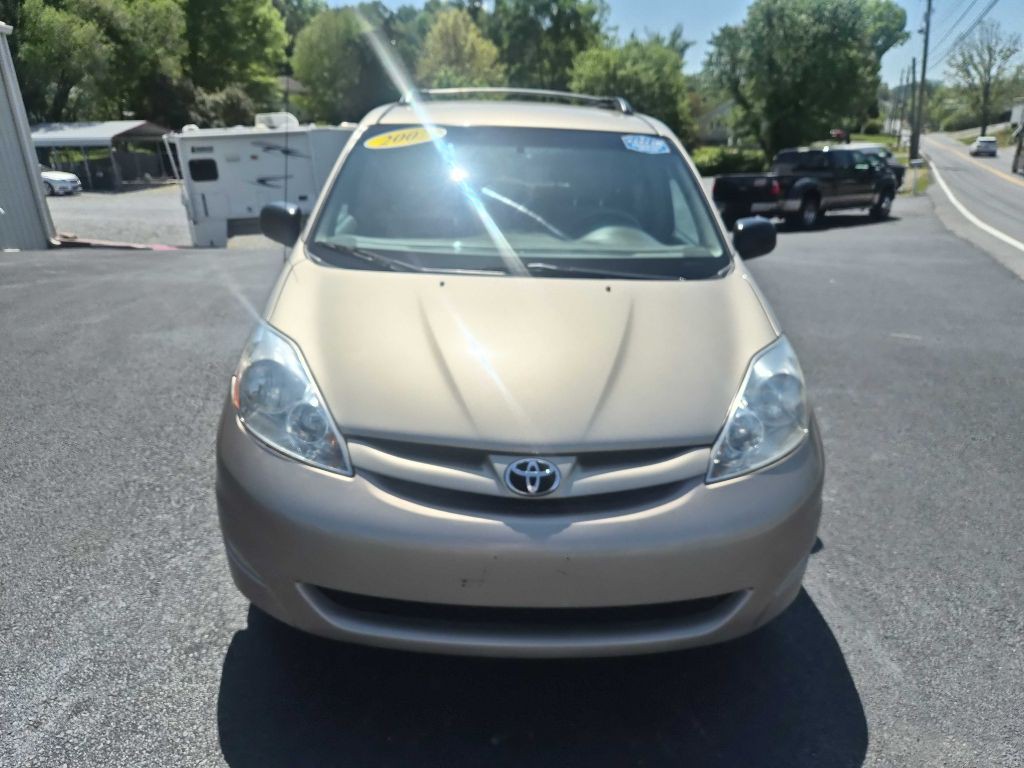 2007 Toyota Sienna Image 8