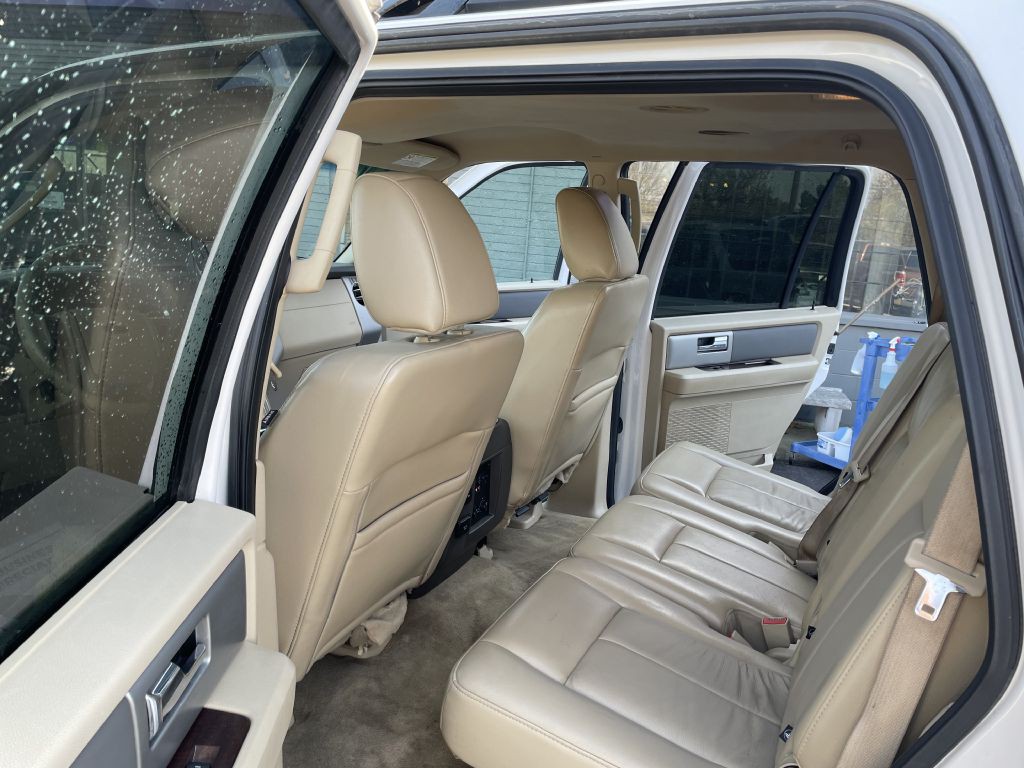 2011 Ford Expedition Image 6