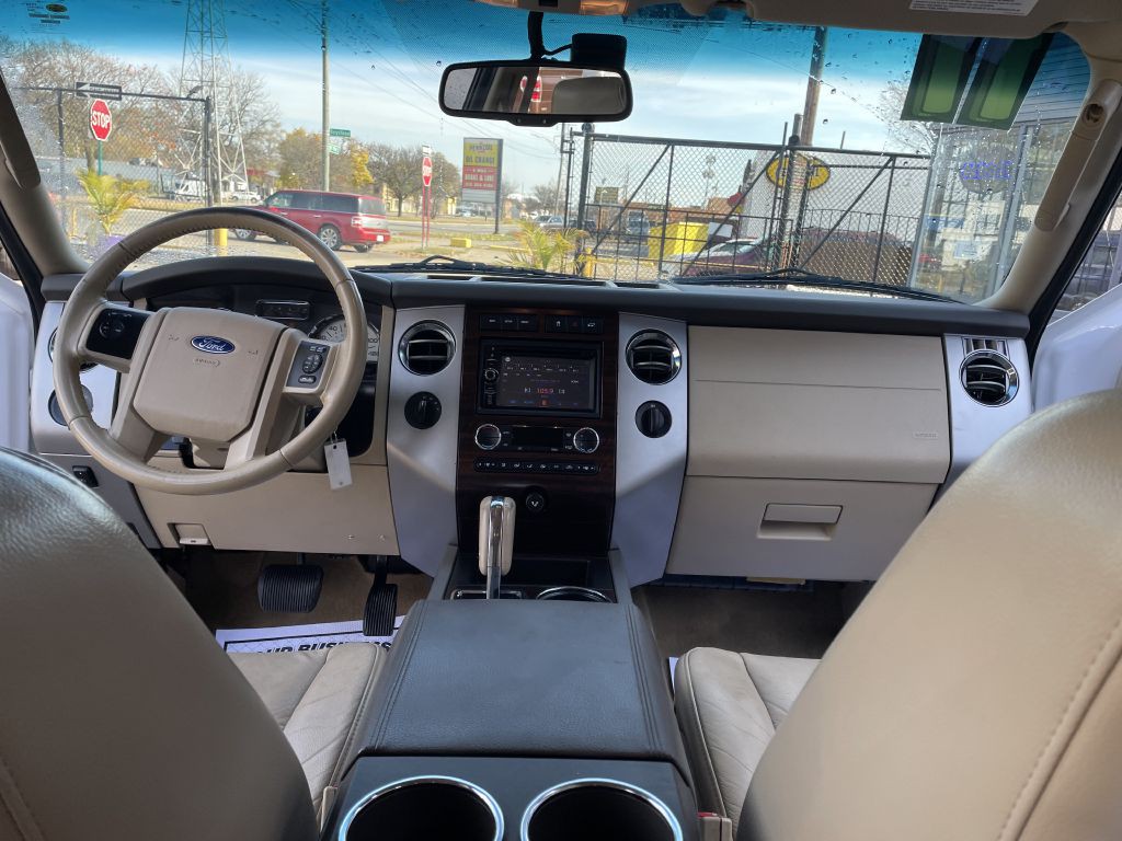 2011 Ford Expedition Image 9