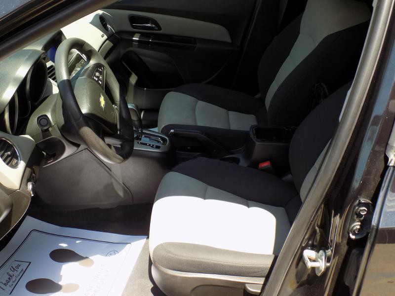 2013 Chevrolet Cruze Image 6