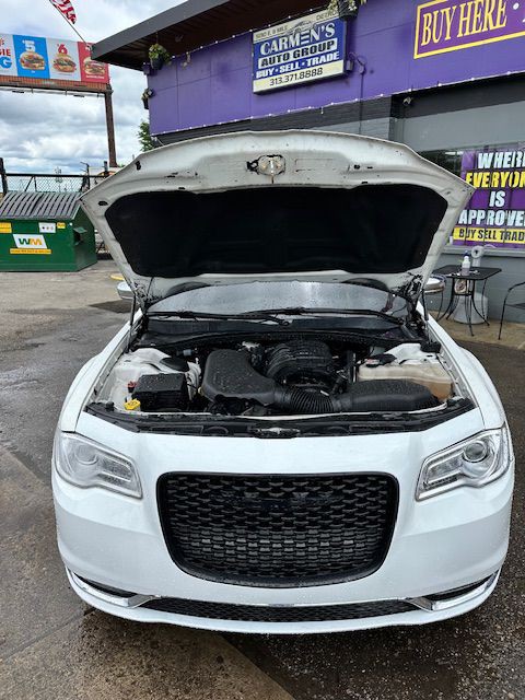 2019 Chrysler 300 Image 11