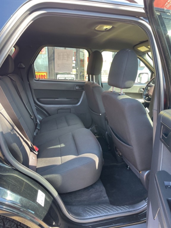 2010 Ford Escape Image 11