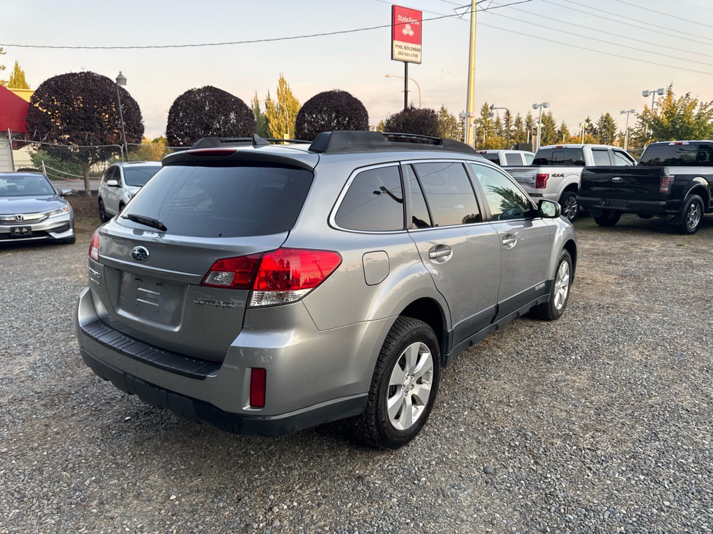 2011 Subaru Outback Image 4
