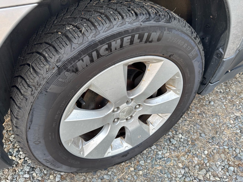 2011 Subaru Outback Image 21
