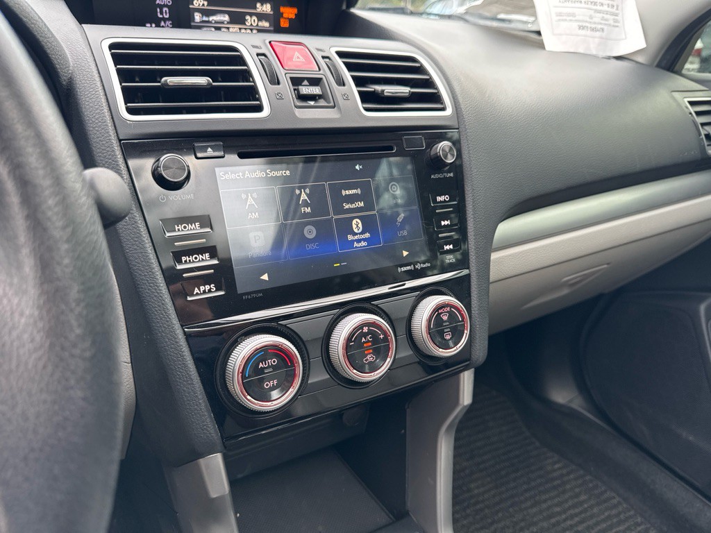 2018 Subaru Forester Image 16