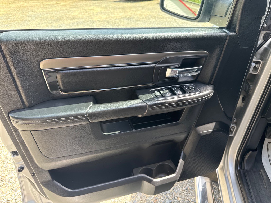 2016 RAM 1500 Image 10