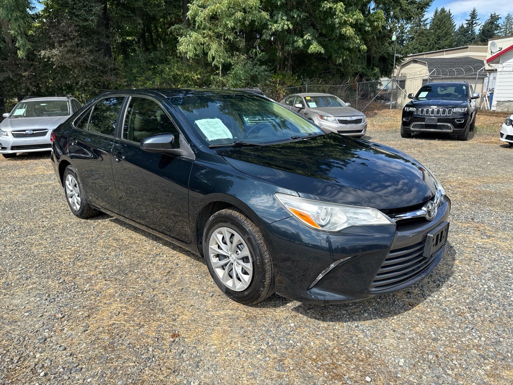 2016 Toyota Camry Image 3