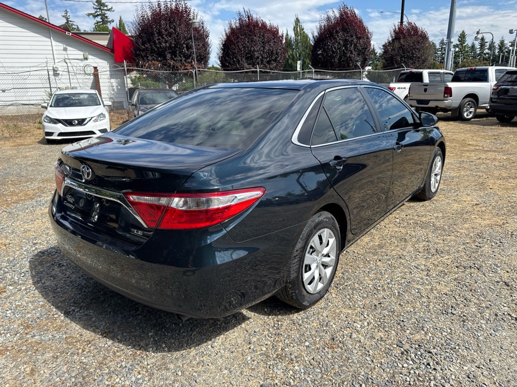 2016 Toyota Camry Image 4