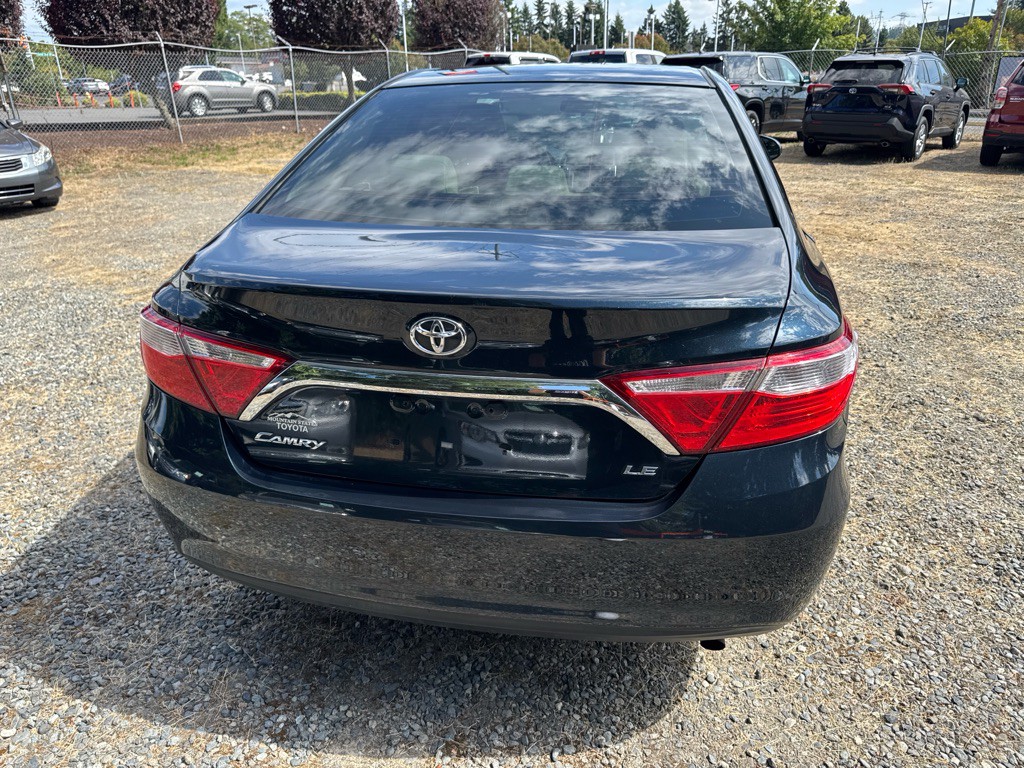2016 Toyota Camry Image 5