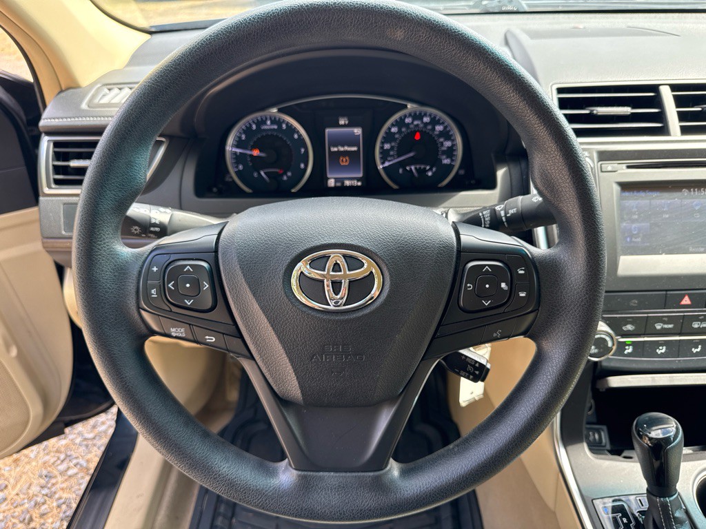 2016 Toyota Camry Image 13